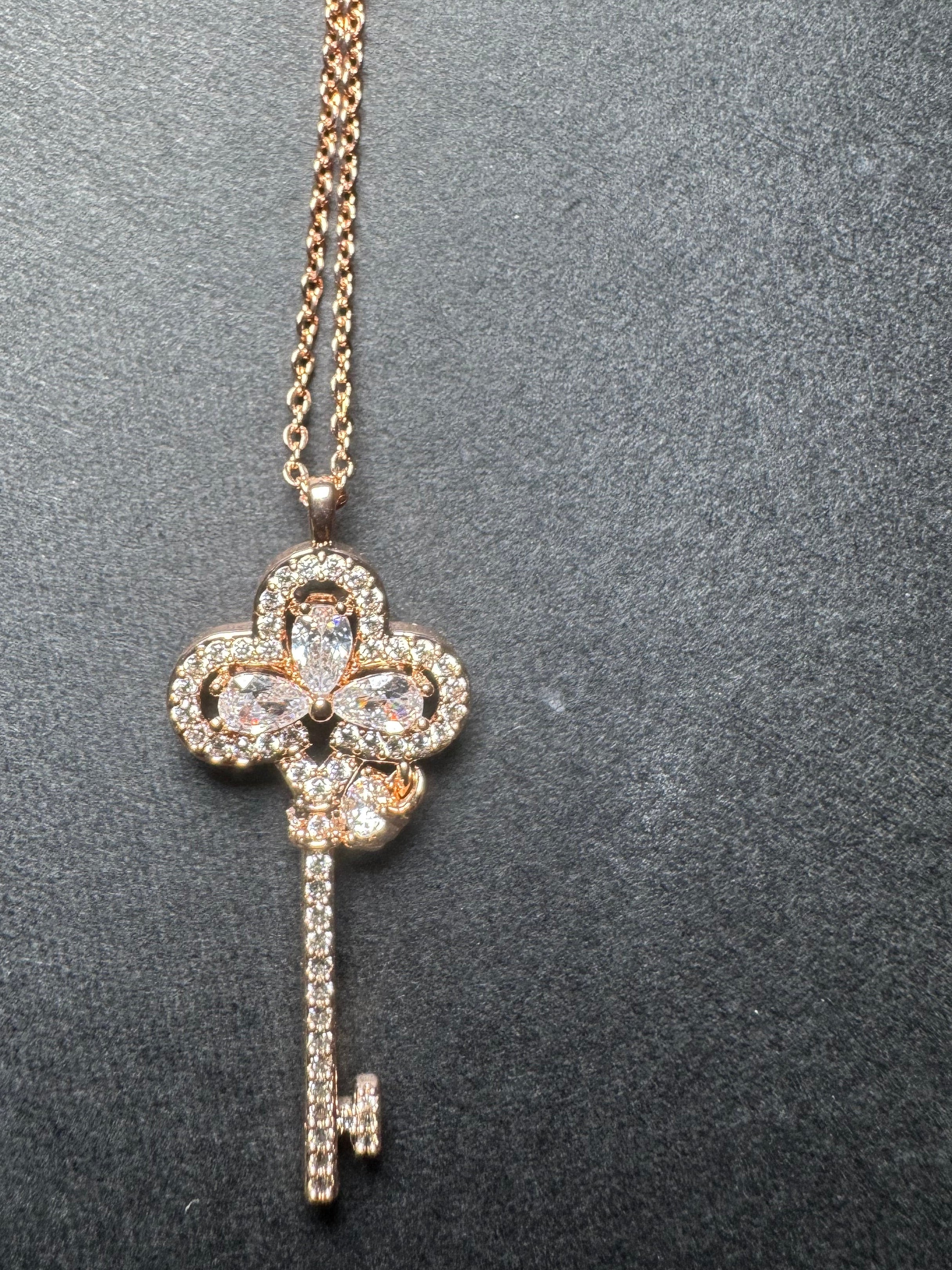 Luxe Clover Key Pendant Necklace