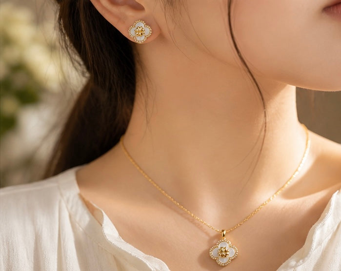 Mother of Pearl Clover Set