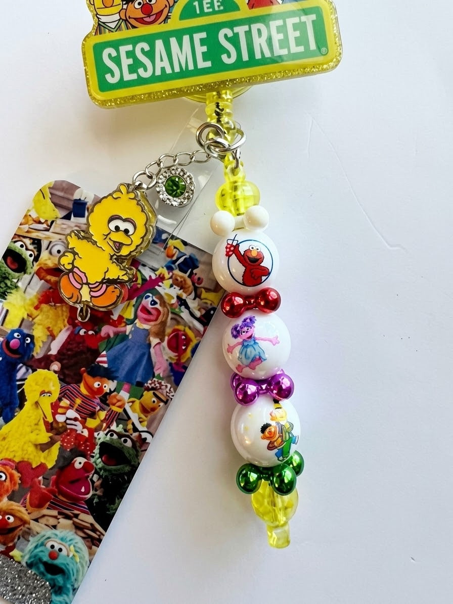 Sesame Street Beaded Badge Reel & Badge Buddy Set