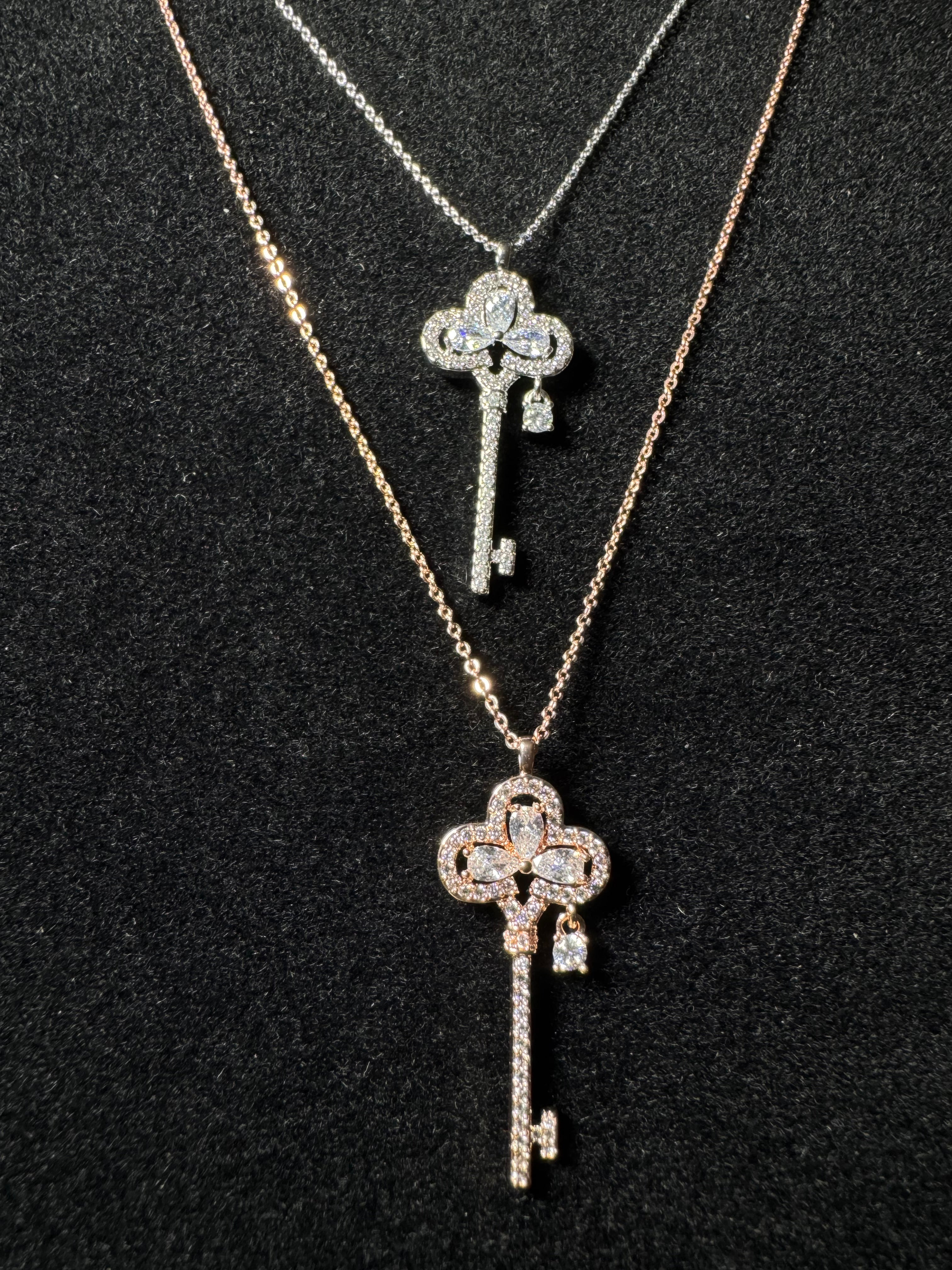 Luxe Clover Key Pendant Necklace