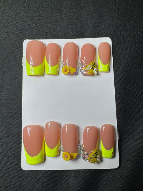Bee Blossom French