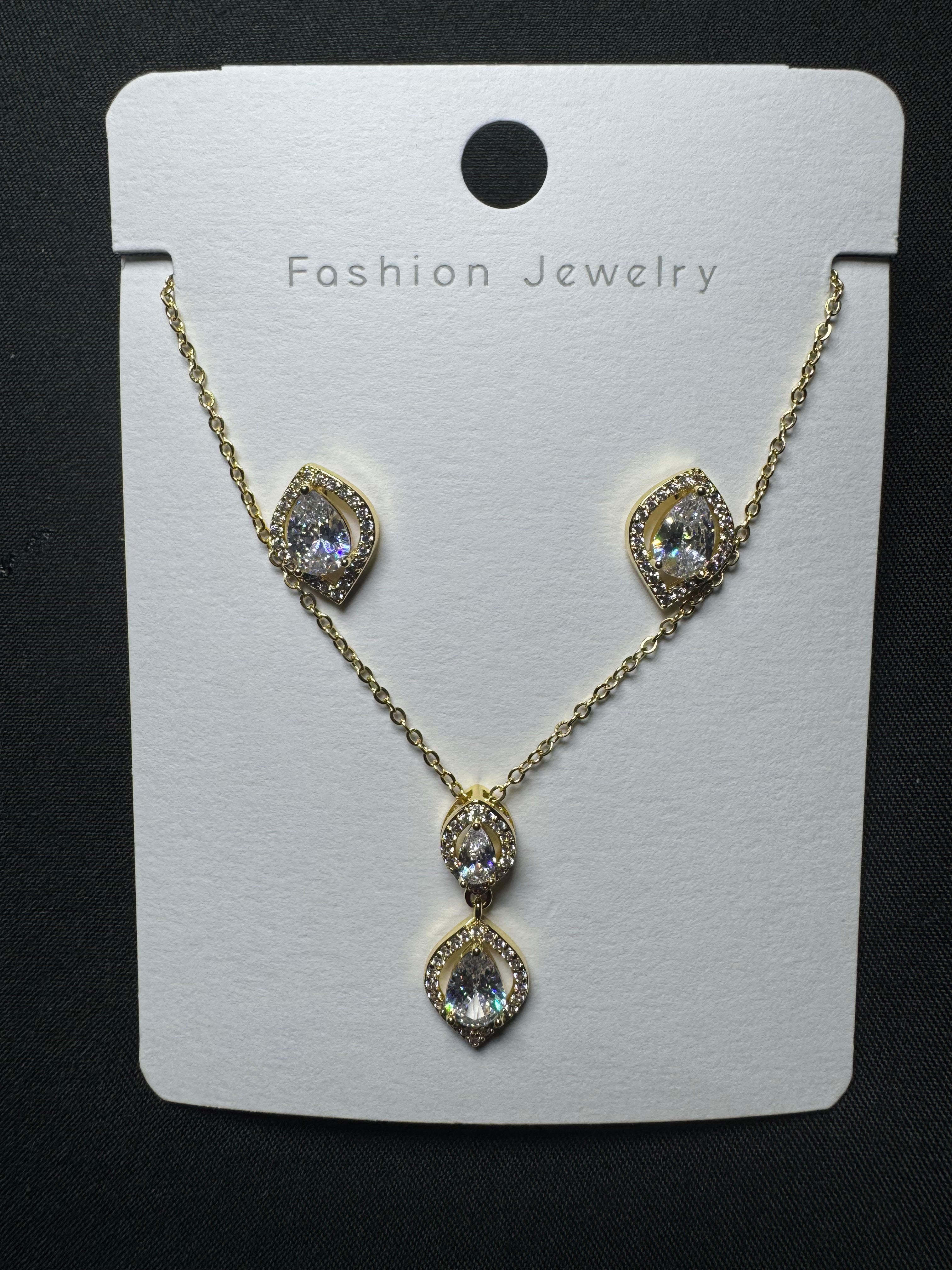Golden Teardrop Glow Jewelry Set