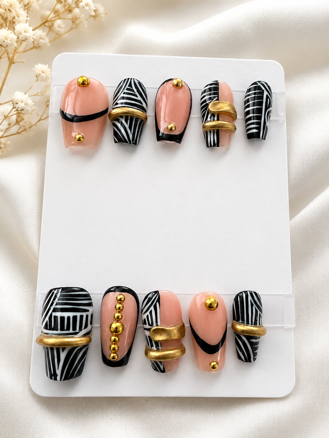 Midnight Gold Muse Press-On Nails