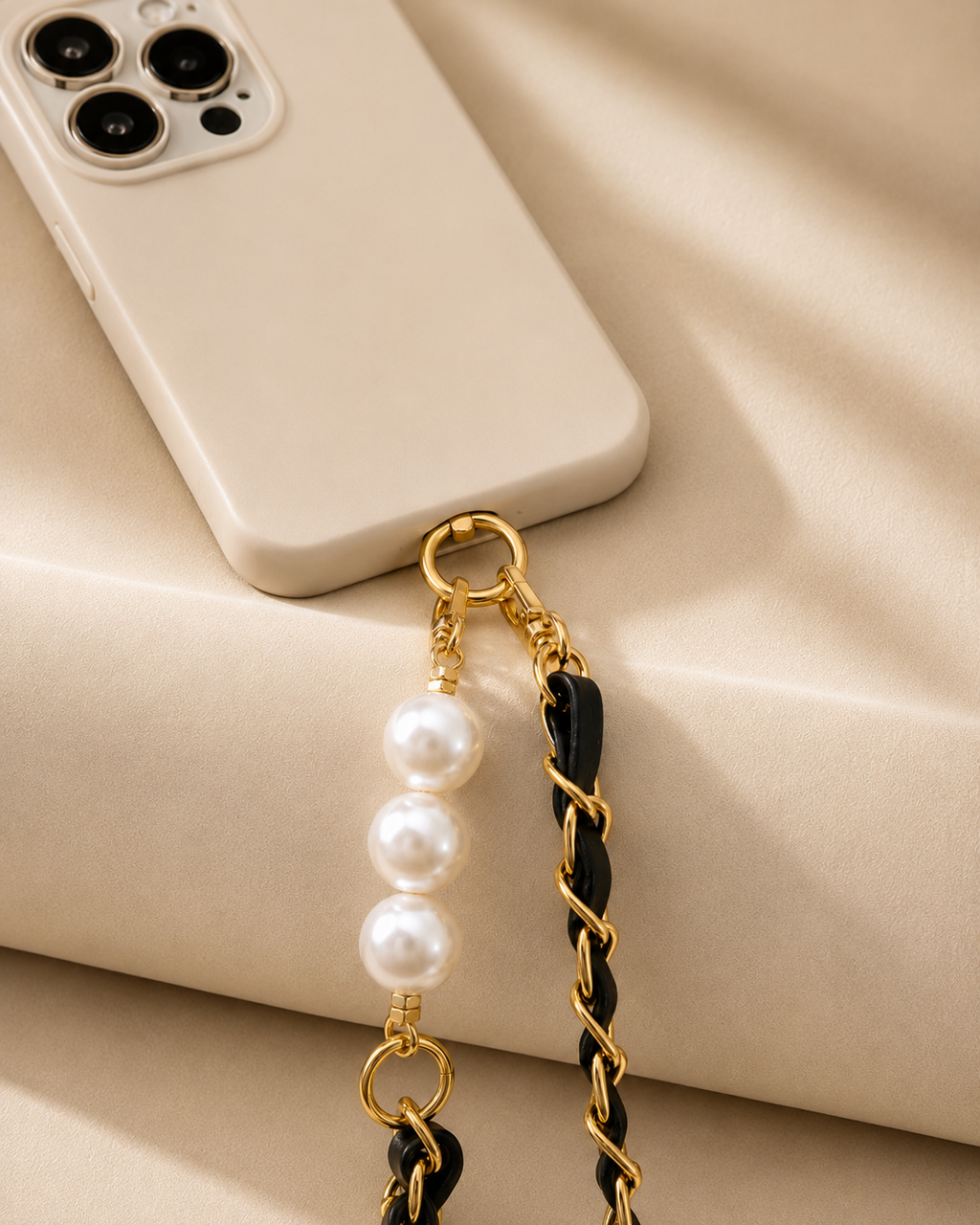 Black Pearl Luxe Chain Strap