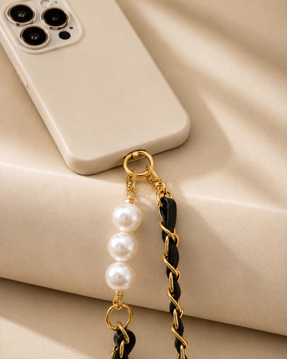 Black Pearl Luxe Chain Strap